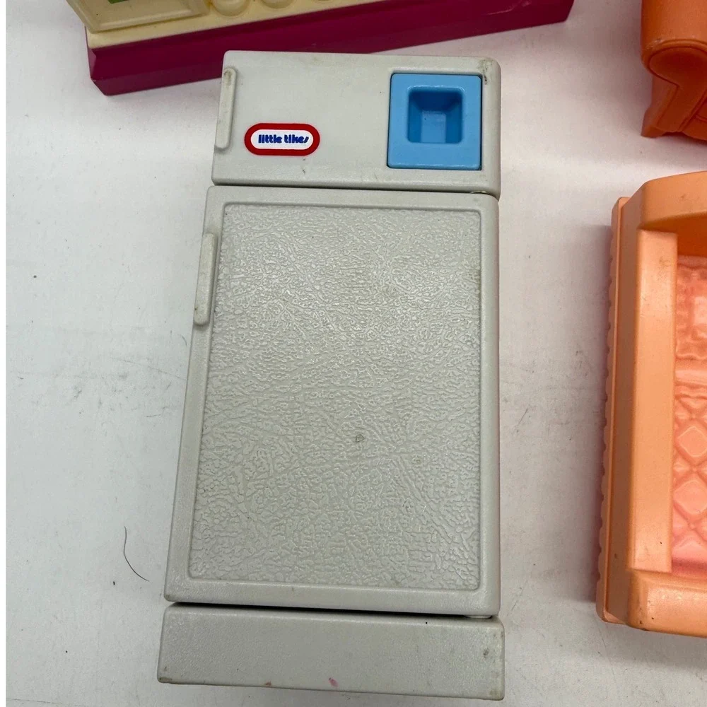Mixed Dollhouse Furniture Lot Little Tikes Fridge Mattel Sofa Bed Counter Toy